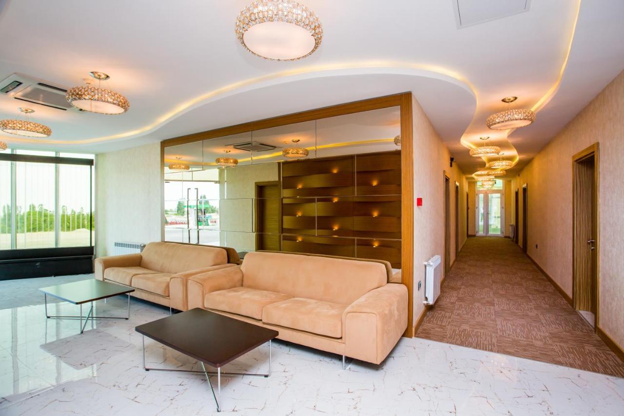 Azpetrol Hotel Кусар Екстериор снимка