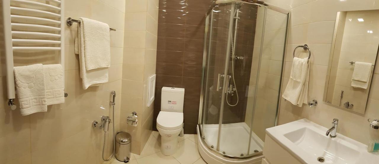 Azpetrol Hotel Кусар Екстериор снимка